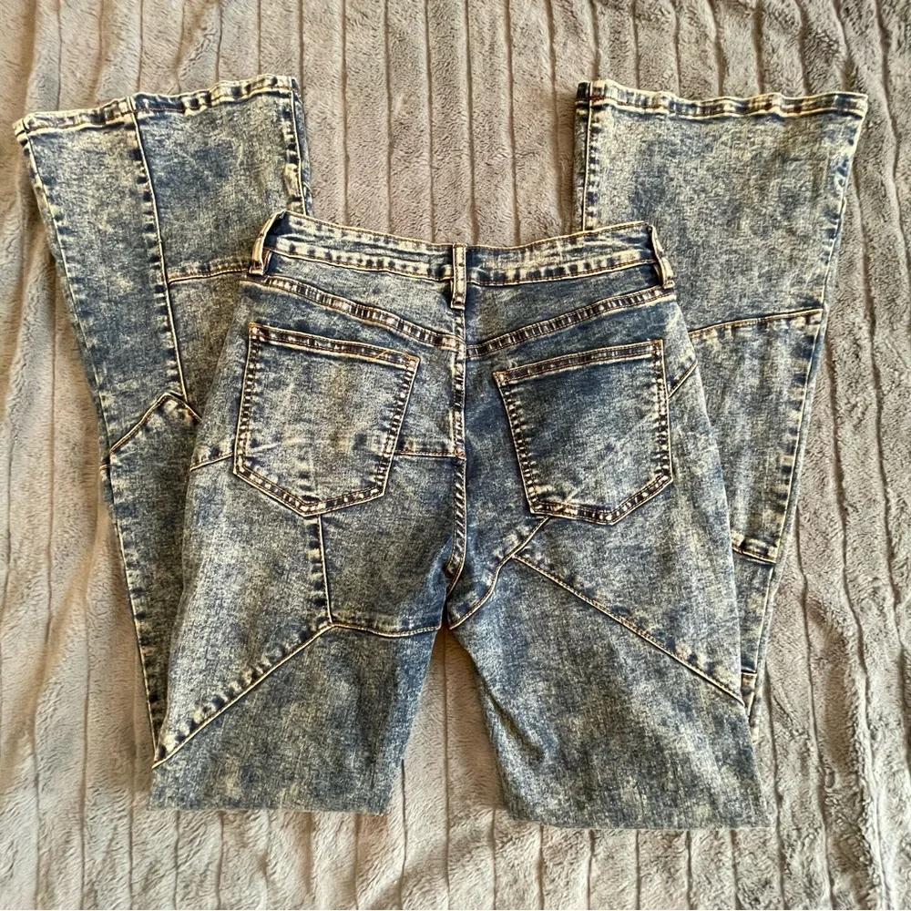 Jeans - Picture 2 of 5